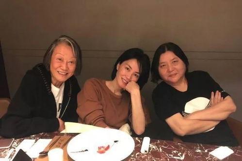 娱乐吃瓜电影经纪人,揭秘娱乐圈吃瓜电影经纪人的真实人生