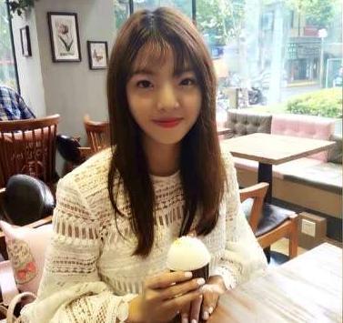 娱乐吃瓜酱19岁,揭秘娱乐圈背后的秘密与趣闻